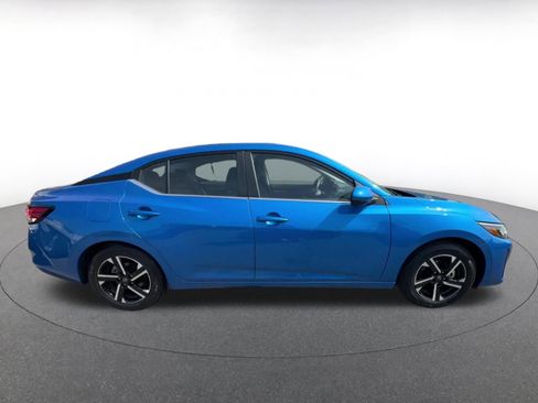 Used 2025 Nissan Sentra SV image 16