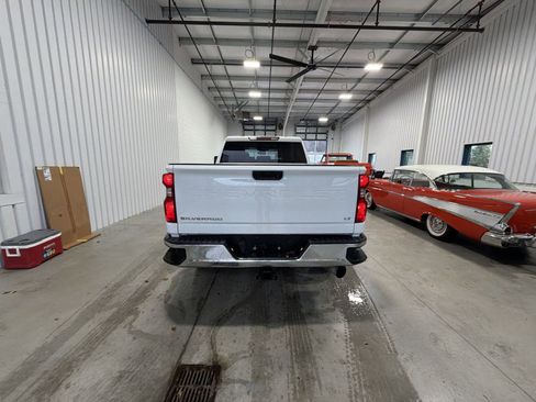 Used 2024 Chevrolet Silverado 2500 LT image 7