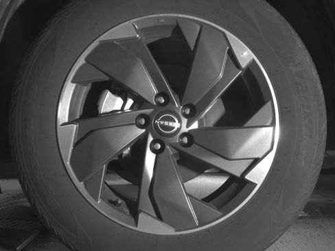 Used 2025 Nissan Rogue SV AWD/4WD image 12