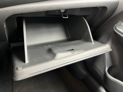 Used 2025 Nissan Versa S w/ Trunk Package FWD image 28