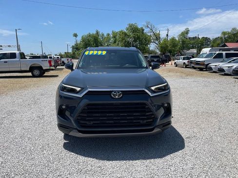 Used 2024 Toyota Grand Highlander Limited image 2