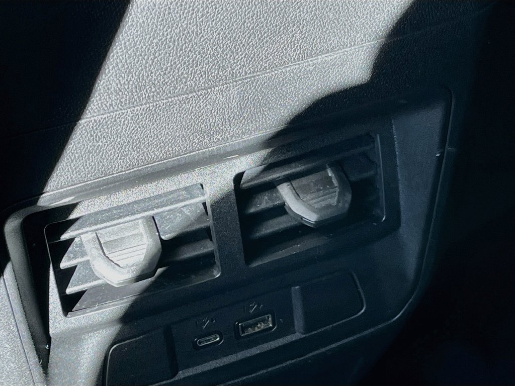 Used 2024 GMC Canyon Denali AWD/4WD image 27