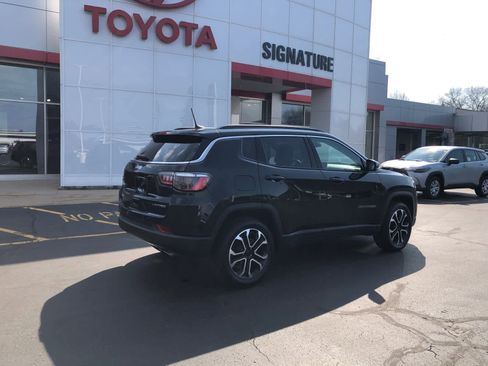 Used 2022 Jeep Compass Limited AWD/4WD image 2