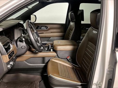 Used 2025 GMC Yukon Denali Ultimate AWD/4WD image 20