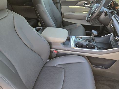 New 2026 Kia Carnival EX FWD image 11