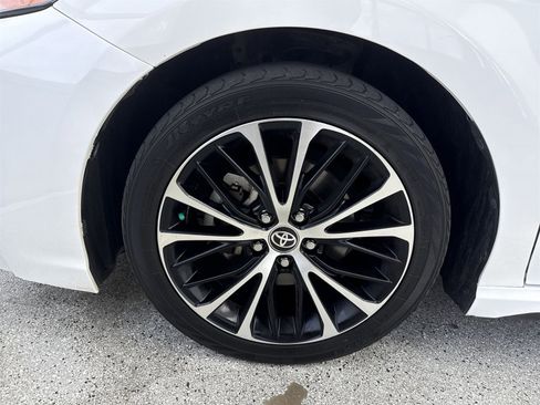 Used 2020 Toyota Camry SE image 47