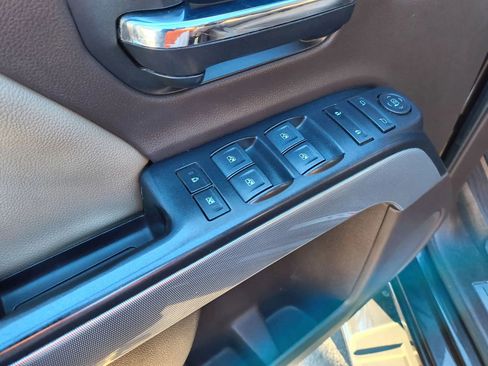 Used 2018 Chevrolet Silverado 2500 LT w/ LT Convenience Package image 15