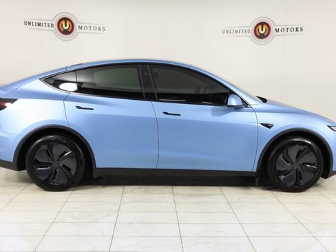 Used 2026 Tesla Model Y Long Range image 2