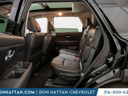 Used 2022 Nissan Pathfinder SL image 22