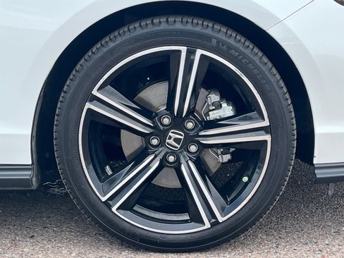 Used 2023 Honda Accord Sport image 8