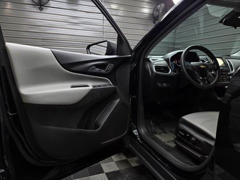 Used 2019 Chevrolet Equinox LS w/ LS Convenience Package AWD/4WD image 31