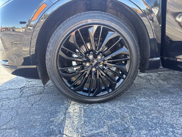 Used 2024 Lincoln Corsair AWD w/ Equipment Group 101A image 30