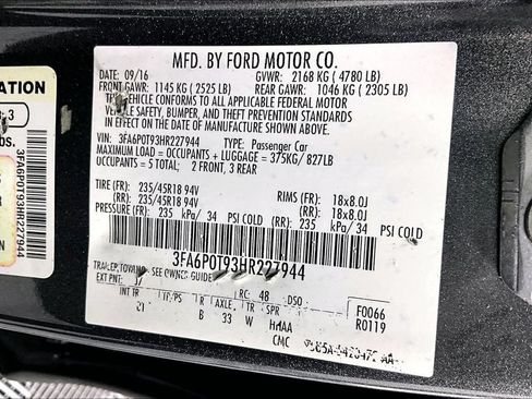 Used 2017 Ford Fusion SE w/ Fusion SE Technology Package AWD/4WD image 32