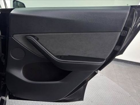 Used 2024 Tesla Model Y Long Range RWD image 19