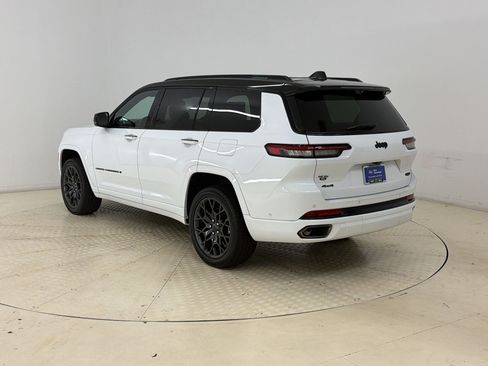 Used 2025 Jeep Grand Cherokee L Summit AWD/4WD image 3