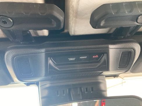 Used 2024 Jeep Wrangler Unlimited Sahara image 21