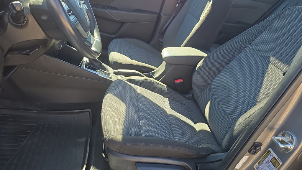 Used 2021 Hyundai Accent Limited FWD image 14