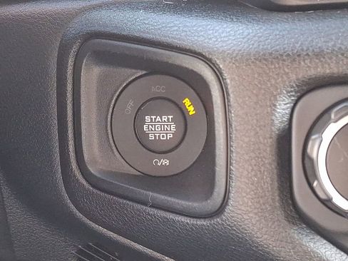 Used 2024 Jeep Wrangler Unlimited image 23