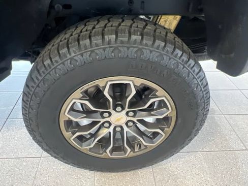 Used 2020 Chevrolet Colorado ZR2 AWD/4WD image 25