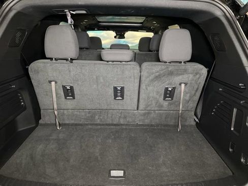 Used 2025 Chevrolet Traverse LT w/ Sun and Wheel Package image 55