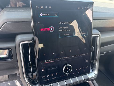 New 2026 GMC Yukon XL Denali AWD/4WD image 12