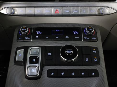 Used 2021 Hyundai Palisade Calligraphy image 23