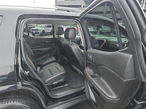 Used 2023 GMC Acadia Denali w/ Denali Ultimate Package image 32