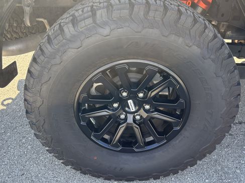 Used 2025 Ford F150 Raptor AWD/4WD image 14