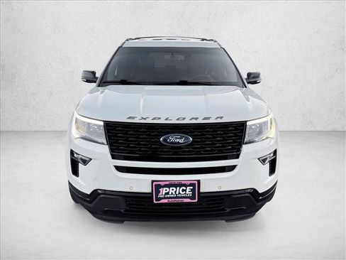 Used 2019 Ford Explorer Sport image 2