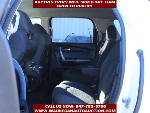 Used 2011 GMC Acadia SLE image 7