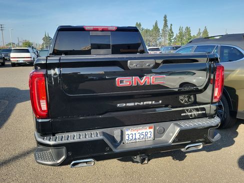 Used 2022 GMC Sierra 1500 Denali image 3