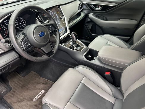 Used 2025 Subaru Outback Onyx Edition image 13