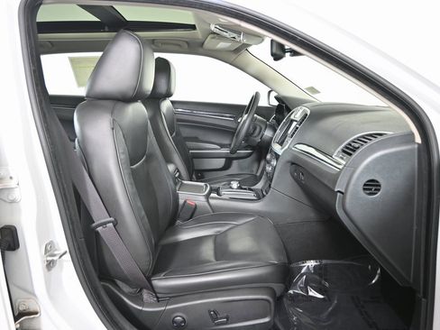 Used 2023 Chrysler 300 Touring L w/ Popular Equipment Group image 13