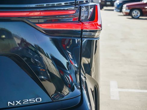 Certified 2024 Lexus NX 250 FWD image 11