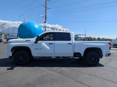 Used 2022 Chevrolet Silverado 3500 LTZ w/ LTZ Plus Package image 9