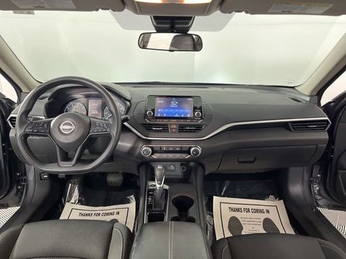Used 2024 Nissan Altima 2.5 S FWD image 34