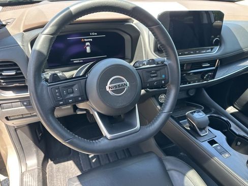 Used 2021 Nissan Rogue Platinum AWD/4WD image 4
