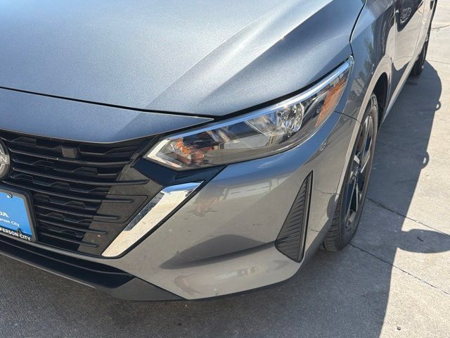 Used 2025 Nissan Sentra SV FWD image 10