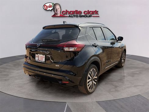 Used 2023 Nissan Kicks SR w/ SR Premium Package image 5