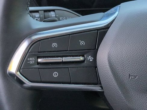 Used 2026 Chevrolet Equinox LT FWD image 30