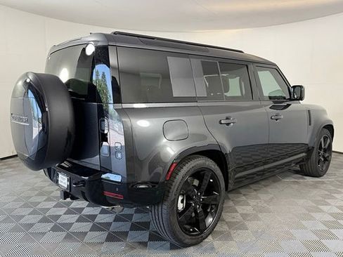 New 2026 Land Rover Defender 110 X-Dynamic SE AWD/4WD image 8