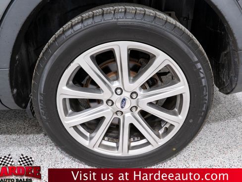 Used 2019 Ford Explorer XLT w/ Equipment Group 202A image 10