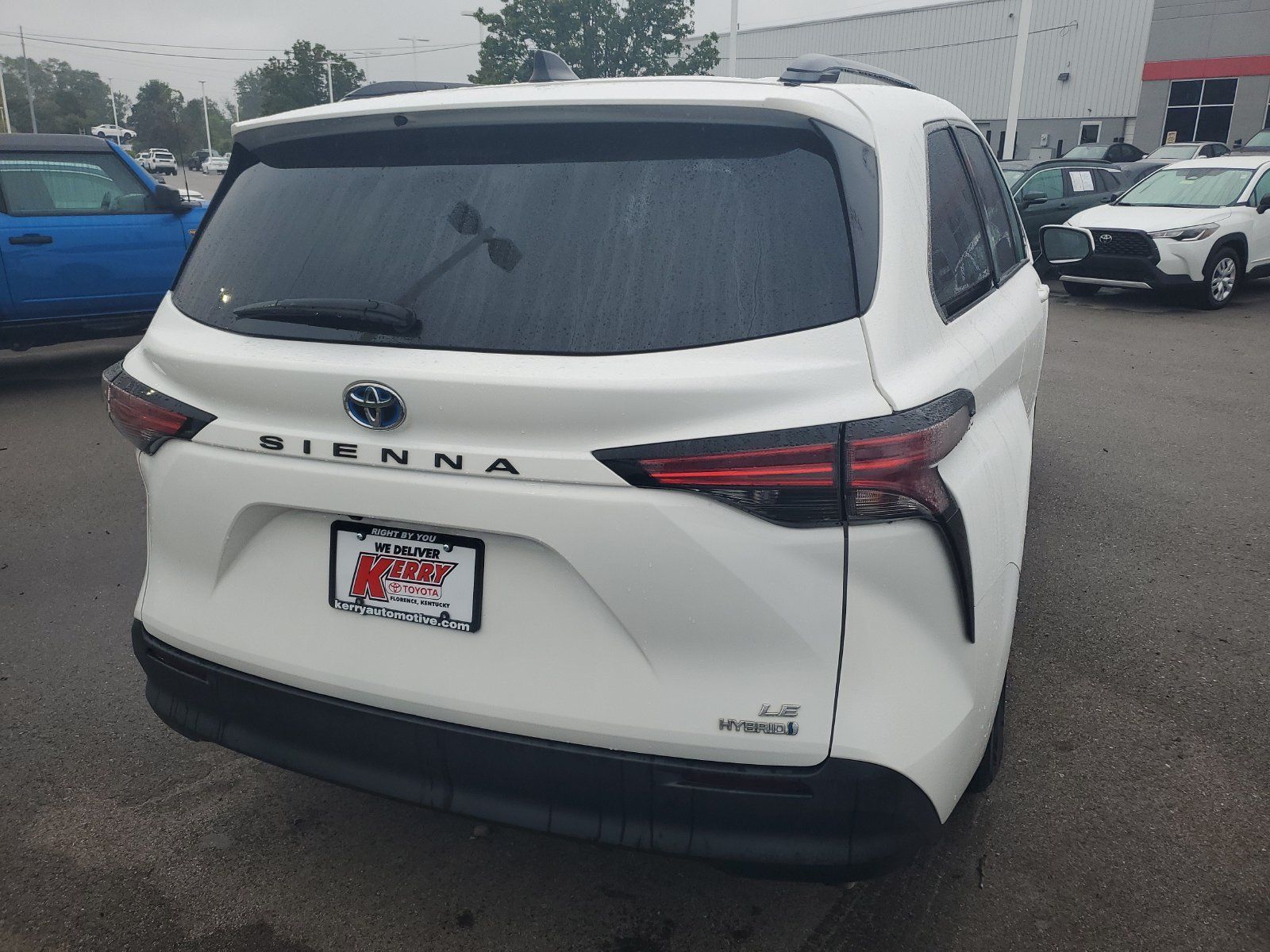 Used 2022 Toyota Sienna LE FWD image 4
