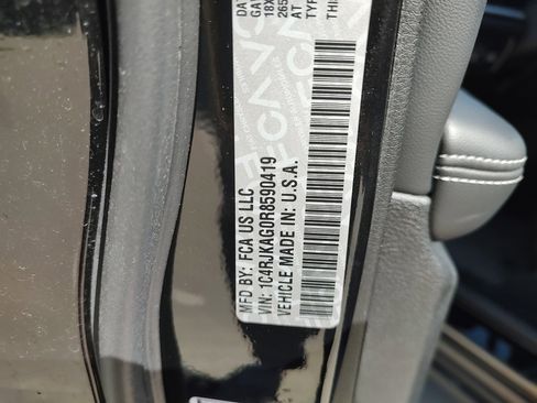 New 2024 Jeep Grand Cherokee L Laredo AWD/4WD image 35