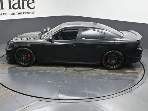 Used 2017 Dodge Charger R/T image 39