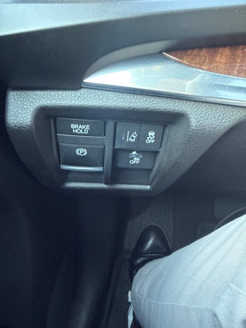 Used 2020 Acura MDX SH-AWD image 25