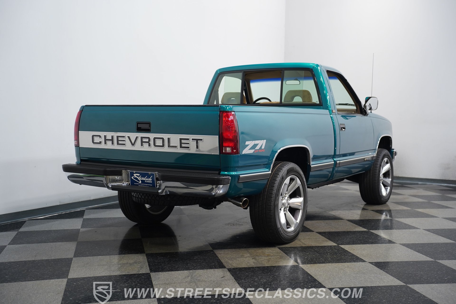 Used 1993 Chevrolet Silverado 1500 4x4 Regular Cab image 12