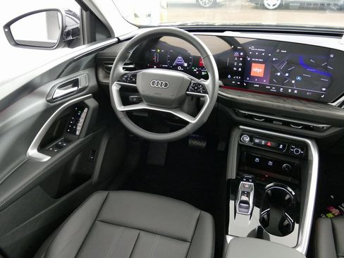 New 2025 Audi Q5 Premium image 23