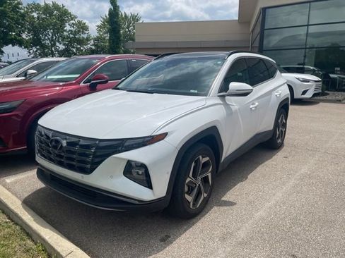 Used 2022 Hyundai Tucson Limited AWD/4WD image 2