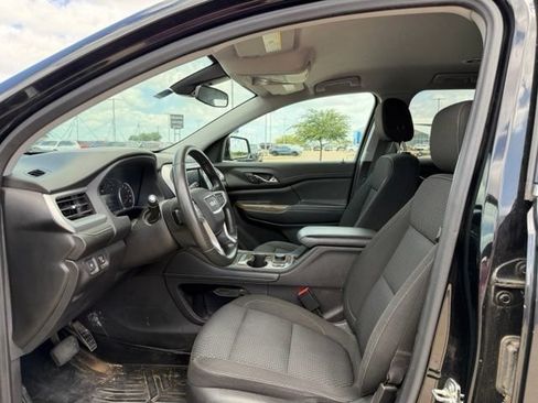Used 2022 GMC Acadia SLE w/ Driver Convenience Package FWD image 16